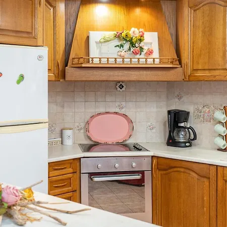 Artemis Superb 2 Bedroom 700 M Away From The Apartment *