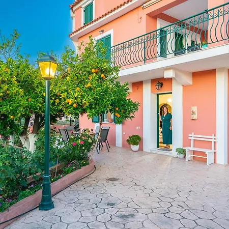 Artemis Superb 2 Bedroom 700 M Away From The *