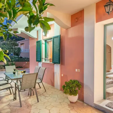 Apartment Artemis Superb 2 Bedroom 700 M Away From The Minia