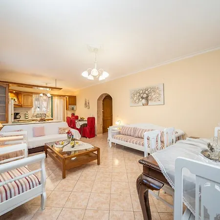 Daire Artemis Superb 2 Bedroom 700 M Away From The *