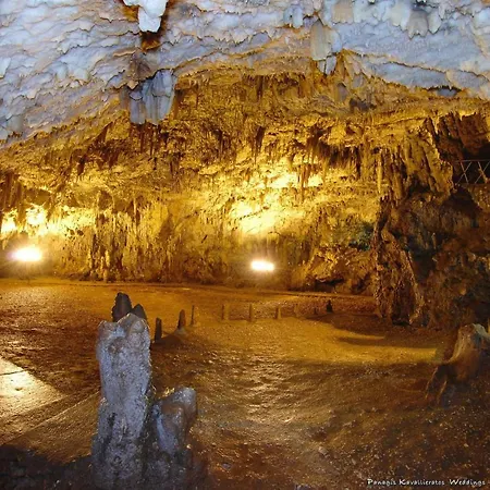 Artemis Superb 2 Bedroom 700 M Away From The Minia