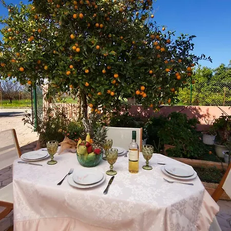 Artemis Superb 2 Bedroom 700 M Away From The Daire