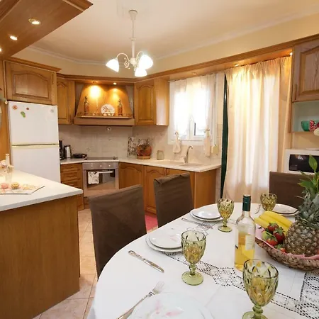 Daire Artemis Superb 2 Bedroom 700 M Away From The