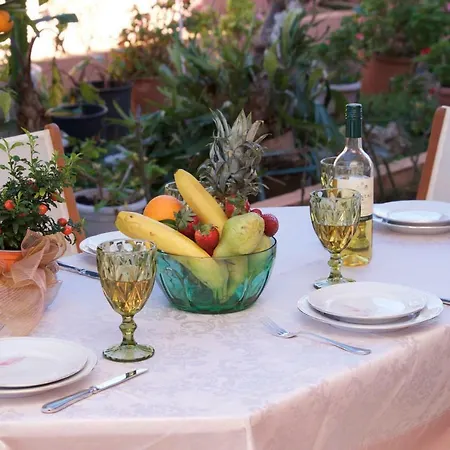 Artemis Superb 2 Bedroom 700 M Away From The شقة *