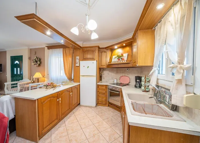 Apartment Artemis Superb 2 Bedroom 700 M Away From The